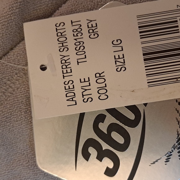 Ladies Terry cloth knit shorts by 360 Air NWT - grey - Picture 5 of 8